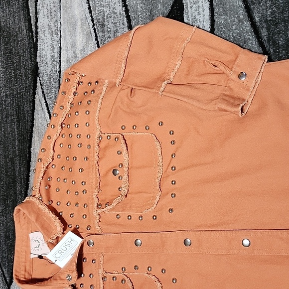 DUSTY PEACH STUDDED RAW-EDGE SNAP-BUTTON OVERSIZED FIT SHACKET JACKET - Picture 4 of 16
